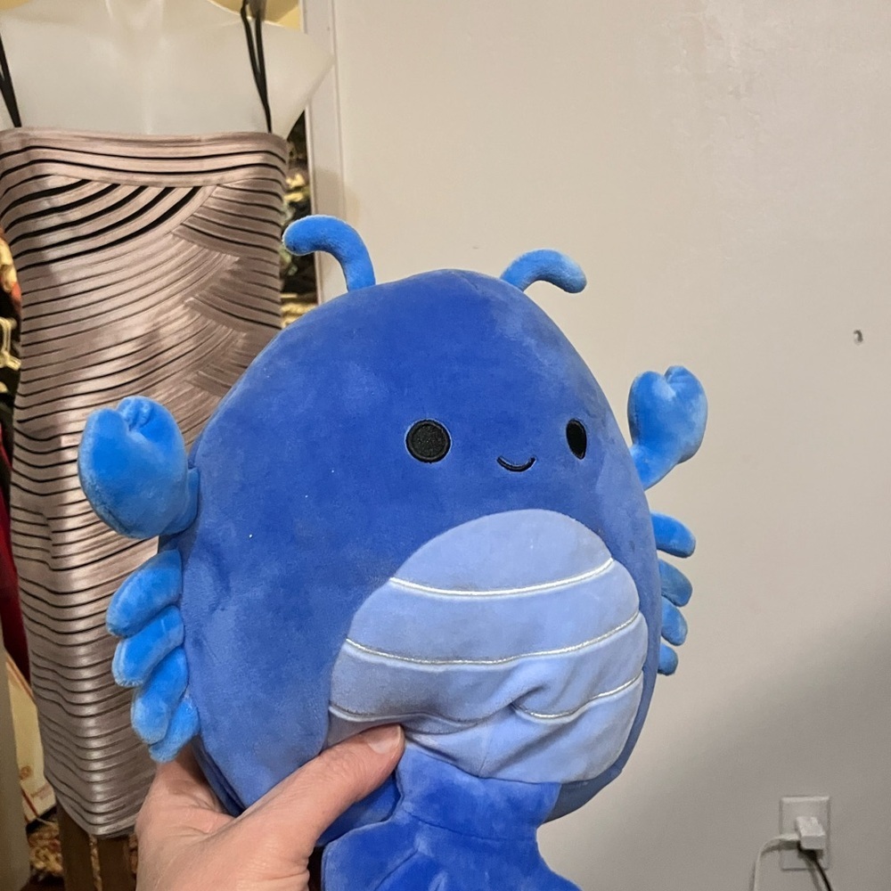 Liberty the Blue Lobster swuishmallow - Picture 2 of 5
